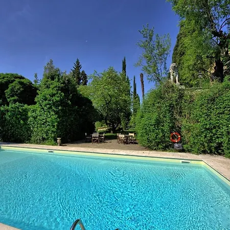 Apartamento Montegufoni Sleeps 4 T241463 *