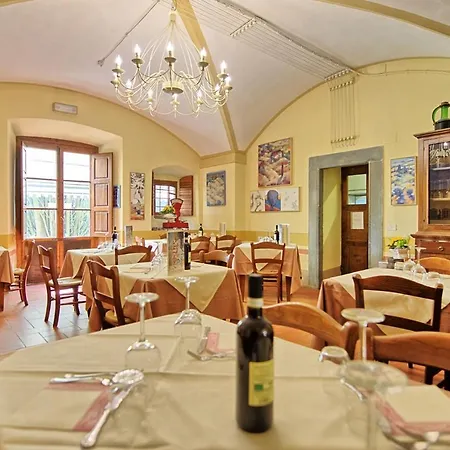 Montegufoni Sleeps 4 T241463 Montagnana Val Di Pesa