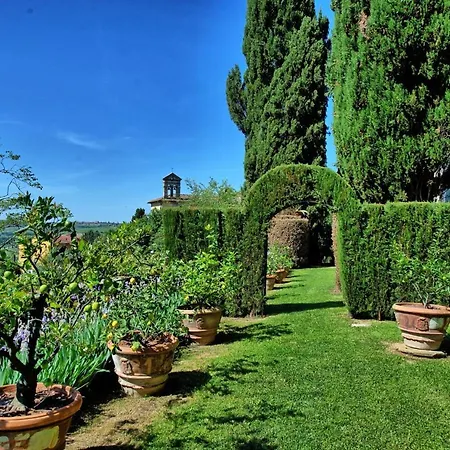 Apartamento Montegufoni Sleeps 4 T241463